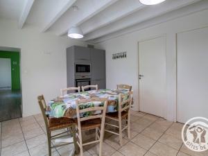 Maisons de vacances Gite Melisse : Calme et Confort a 30 min Puy du Fou - FR-1-622-100 : photos des chambres