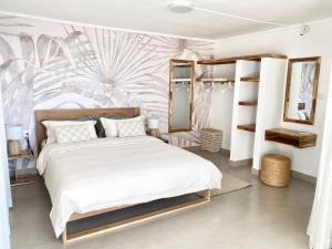 Solara West - Private Pool and Seafront