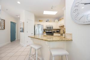 Phoenix VII 7015 condo