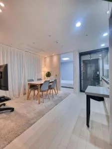 정스테이 JEONG STAY Lotte World Branch New Building - Wittomach'i