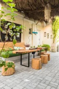 Private Cottage with bbq area 5 min walk to beach! - Dubai