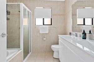 North Wollongong Abode With Escarpment Views