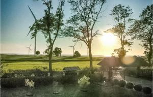 Lovely Apartment In Darlowo With Wifi