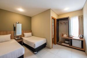 Phòng Hai Giường Đơn Loại Sang (Deluxe Twin Room)