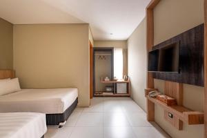 Phòng Hai Giường Đơn Loại Sang (Deluxe Twin Room)