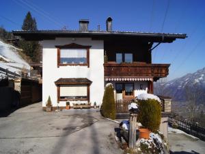 Fewo Ramona near the ski resort