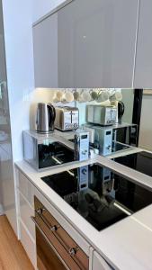 Ellipse Waterfall Executive Luxury Sapphire