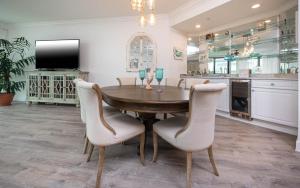 Phoenix on the Bay 1513 condo