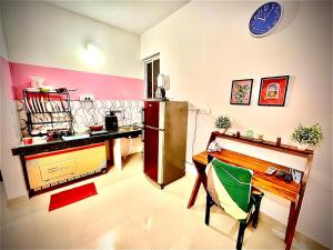 Citi Studio Apt-306-Service Apartment-Sinhgad Road-OTT-Kitchen-Parking