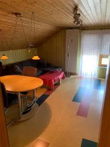 klimatisiere Dachwohnung in Weinsberg-Gellmersbach - Möckmühl