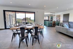 Villas Villa la crozette 4 etoiles, climatisee avec grande piscine : photos des chambres