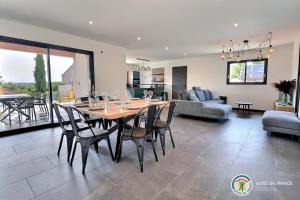 Villas Villa la crozette 4 etoiles, climatisee avec grande piscine : photos des chambres