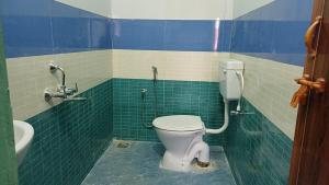 WHITRS INN KILAMBAKKAm