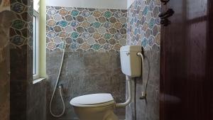 WHITRS INN KILAMBAKKAm