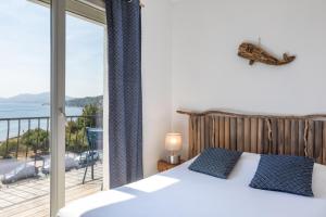 Hotels Hotel Almanarre Plage - Hotel Eco-Responsable face a la mer : photos des chambres