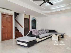 Kempas Family Suites Homestay