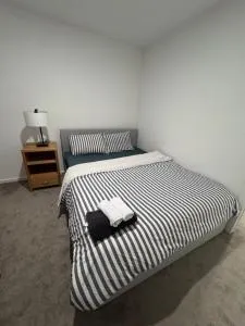 Pat's Coombs Homestay - Weston Creek