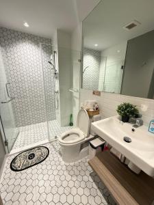 1 bedroom condo, next to BTS Talat Phlu, 0 meters, near Iconsiam, monthly room available