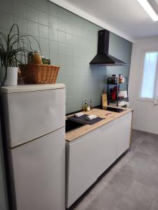 Apartamento entero con desayuno incluido y parking gratuito, a 3 km de playa con aire acondicionado