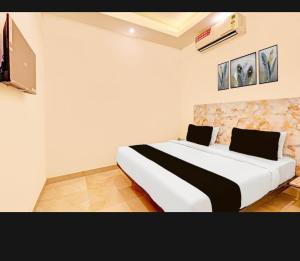 THE KRISHNAs BLISS HOTEL