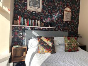 Historical Village Cottage - Pet Friendly