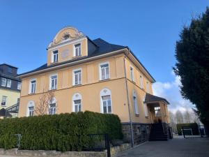 Wohnen in Freiberger Villa! Hochwertige Ausstattung! Balkon und Stellplatz