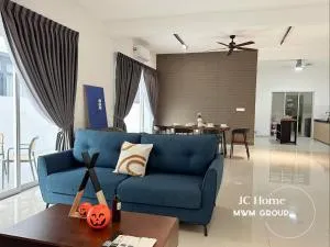 Kluang Gunung Lambak view Family Suites - Sungai Sayung