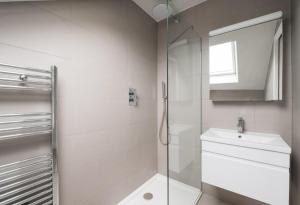 Contemporary 2 Bed Loft Honor Oak, London Apt