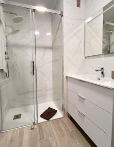 Sunset By The Sea - Modern Apartment with Ocean Views