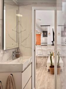 Canary Treasure Sunset By The Sea - Modern Apartment with Ocean Views