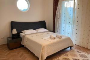 Double Room with Terrace room in B&B Lovac Azurina