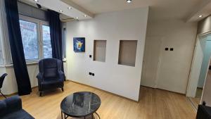 Adorable main square apartment