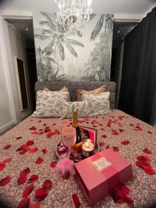 Maisons de vacances Charming Cottage with Spa and Nature Views : photos des chambres