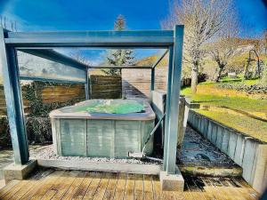 Maisons de vacances Charming Cottage with Spa and Nature Views : photos des chambres