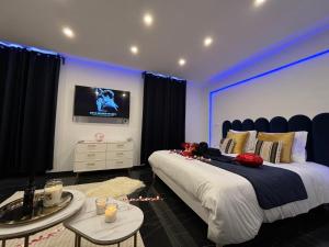 Seductive Love Room in border of Monaco