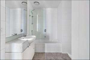 Ultimate Southbank Getaway with Free Parking