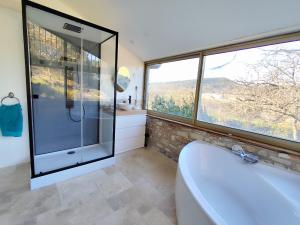 Villa Piscine intérieure et forêt