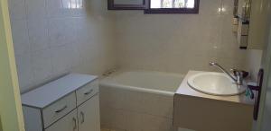 Maisons de vacances Maison, grand jardin, lac 8 min a pied, piste cyclable, 6 couchages : photos des chambres