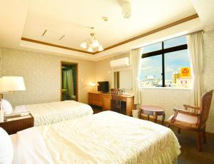 Sunrise Hotel Okinawa-どこか懐かしいレトロ宿軽朝食付