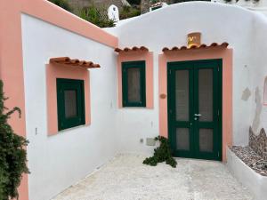 Agenzia Isotur LA GROTTA DI LIBERATO