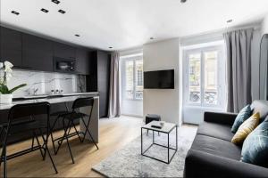 Chic Apartment in Paris 8th - Near Champs-Élysée