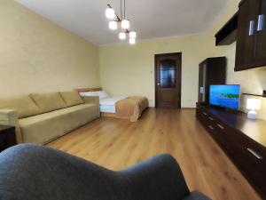 метро Нивки, метро Сирец 15мин