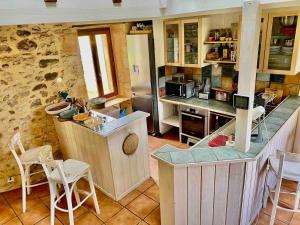 Spacious Family Home with Private Pool, Garden and Forest, Dordogne Countryside