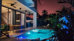 Coconut Lane's Secret Villa, Secluded, Spacious, Hi-tech, 2-floor, Priv Garden & Saltwater Pool