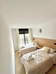 Cozy apartment with swimming pool