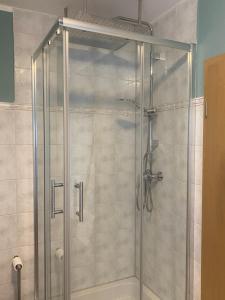 J22 - Fullhouse - Apartments - Fussgängerzone - Netflix