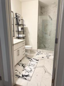 2 BR LUX Apartment In Raleigh