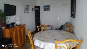 Appartement T2 vue Mer et Port,2 balcons, Parking privé
