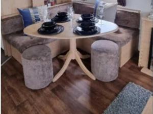 The delta Robin hood