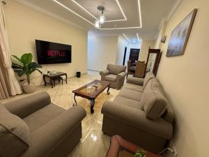 Chic Modern Apartment - New Cairo